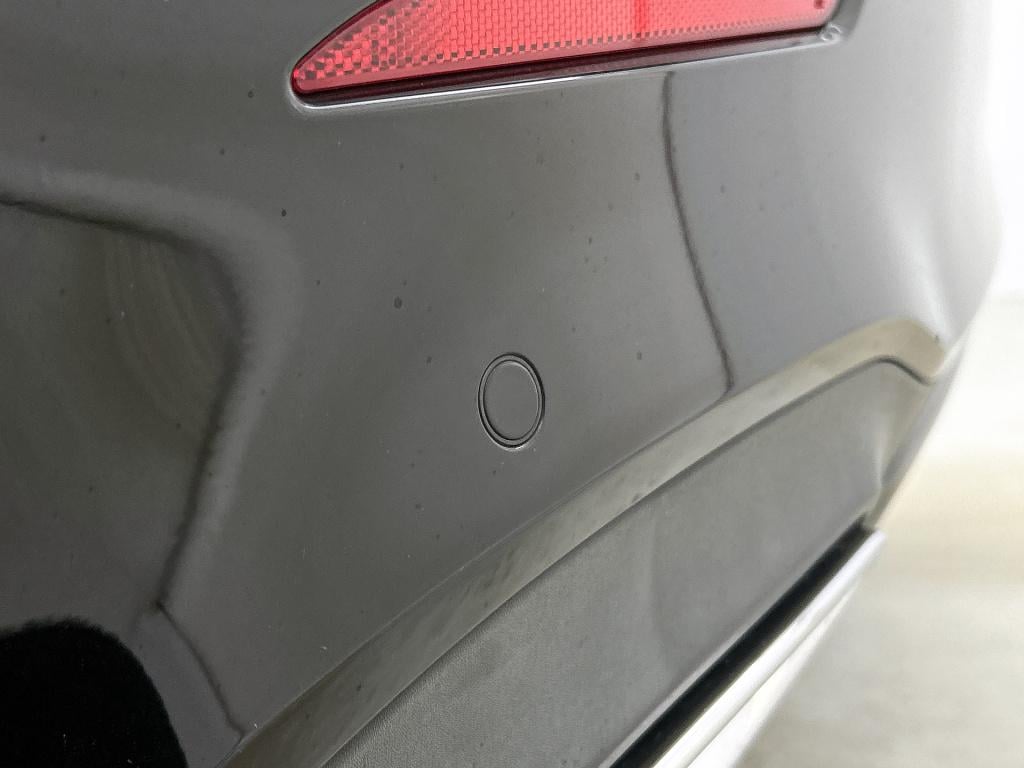 Mercedes-Benz A-Klasse 180 business solution amg | panoramadak | sfeerverli