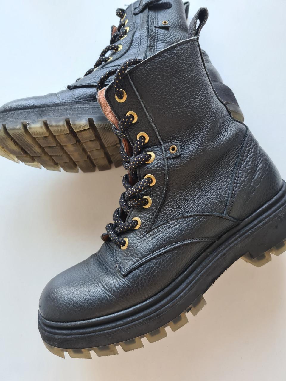 Develab zwarte leren veterboots met rits Maat 34
