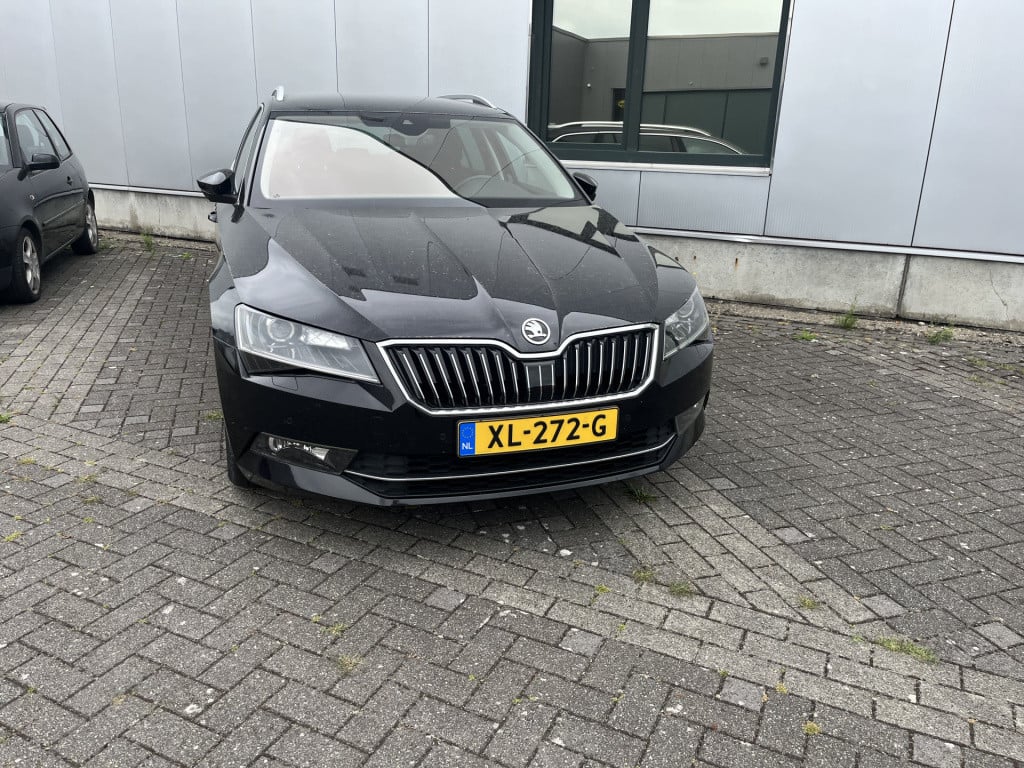 Skoda Superb combi 1.4 tsi act style business