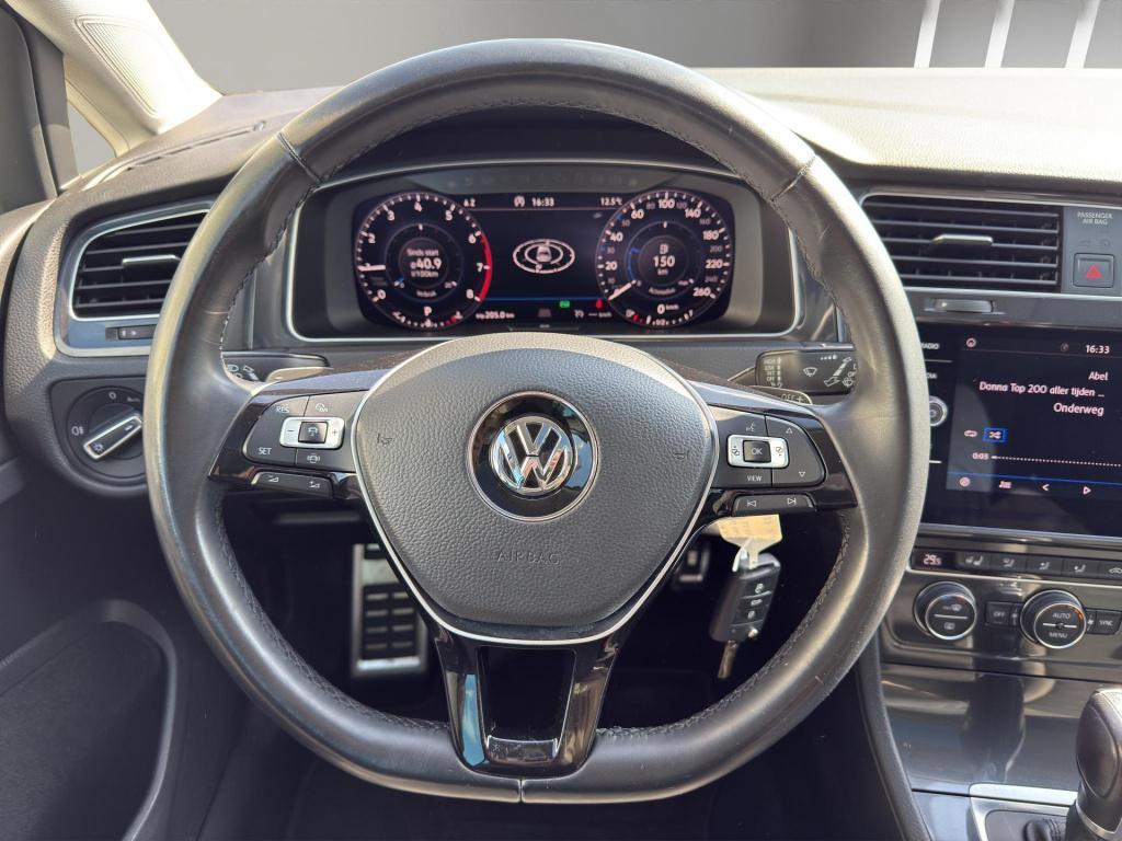 Volkswagen Golf 1.5 tsi highline business r pano | stoel/stuur verwarming |