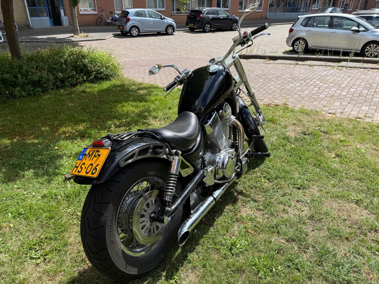 Suzuki Intruder vs1400