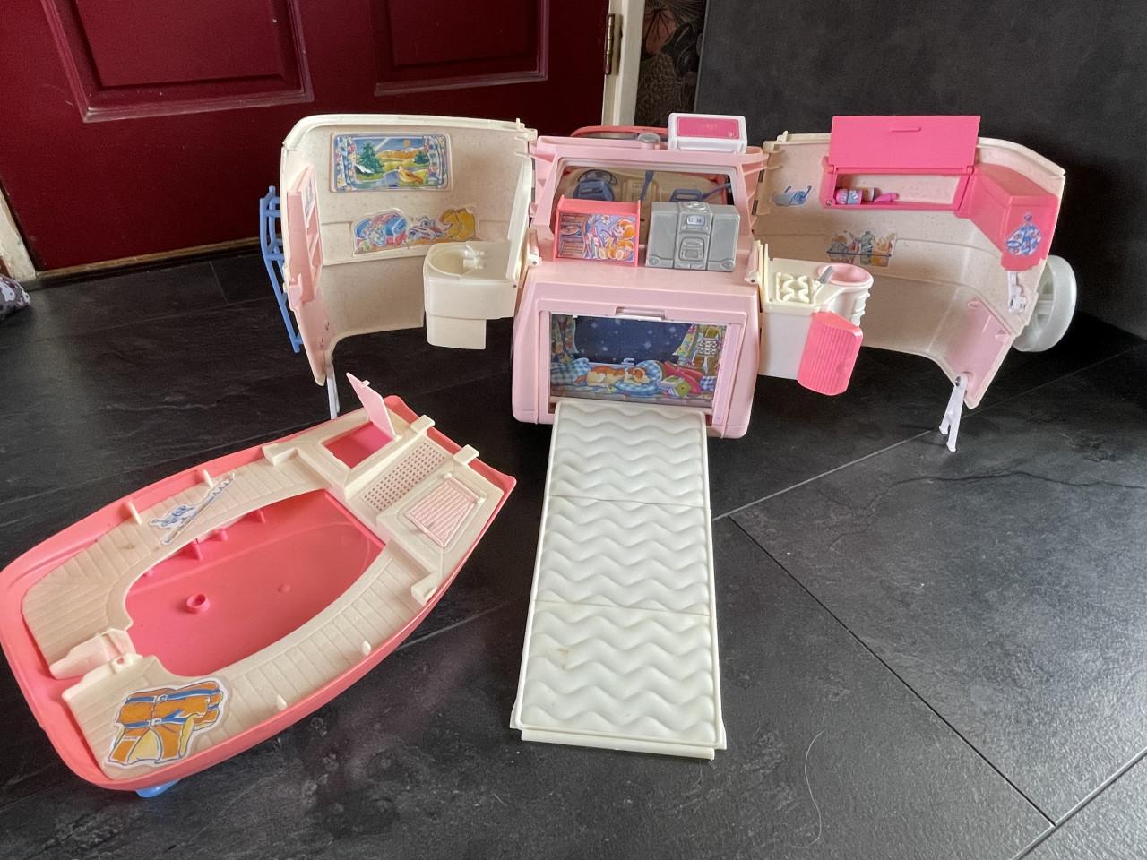 Barbie camper