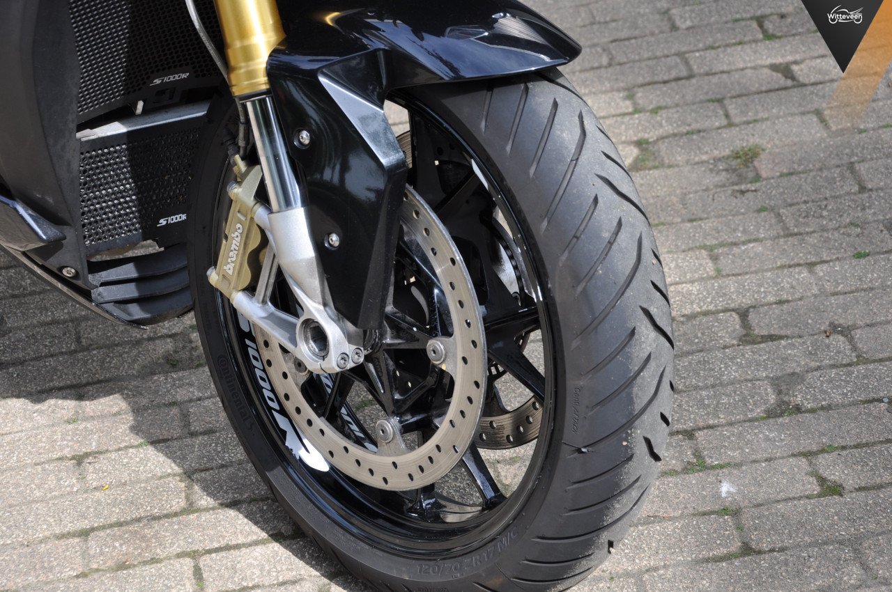 BMW S1000R