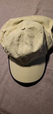Pet met nekflap Hatland