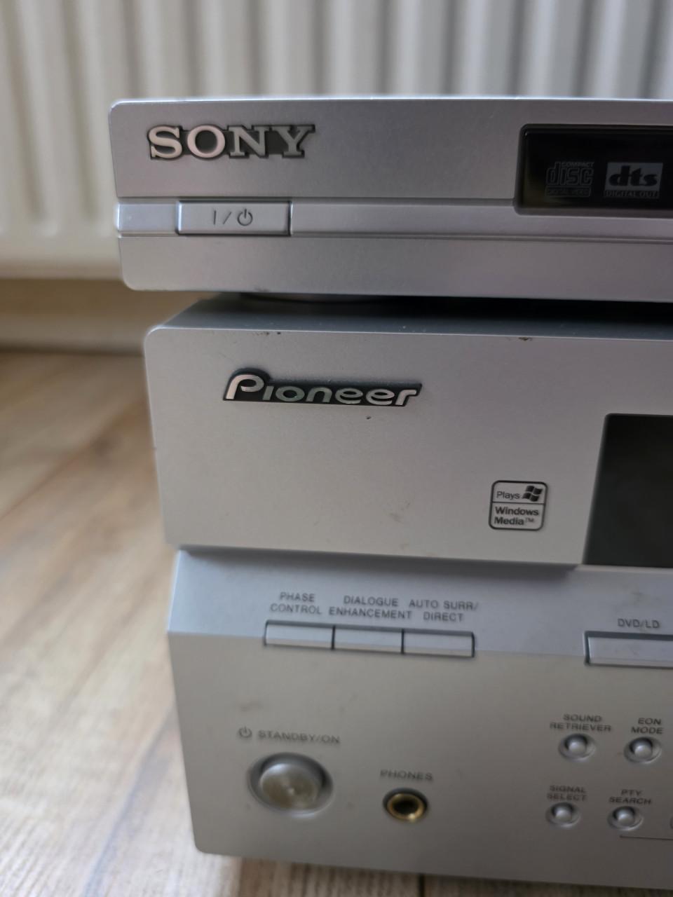 Pioneer versterker met ingebouwde tuner plus Sony cd/dvdspeler