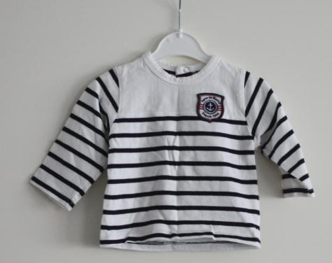 Truitje zwart wit gestreept  maat 68-6maanden