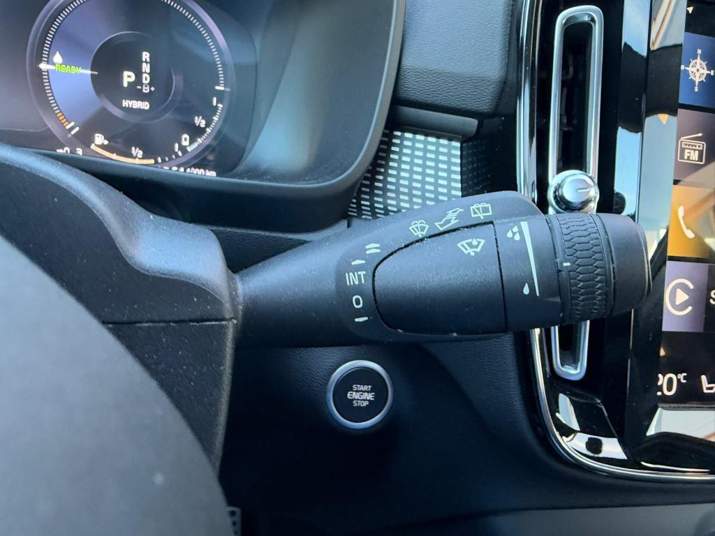 Volvo XC40 1.5 t4 recharge r-design