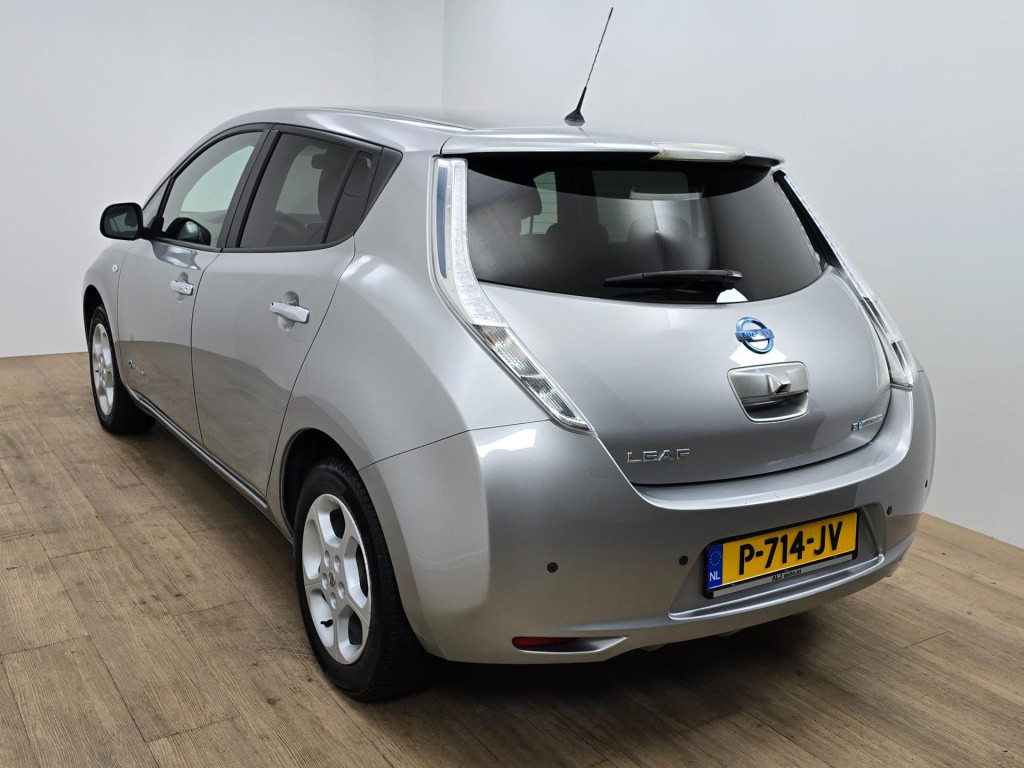 Nissan Leaf occasion acenta 30 kwh met parkeercamera | tweedehands nissan l