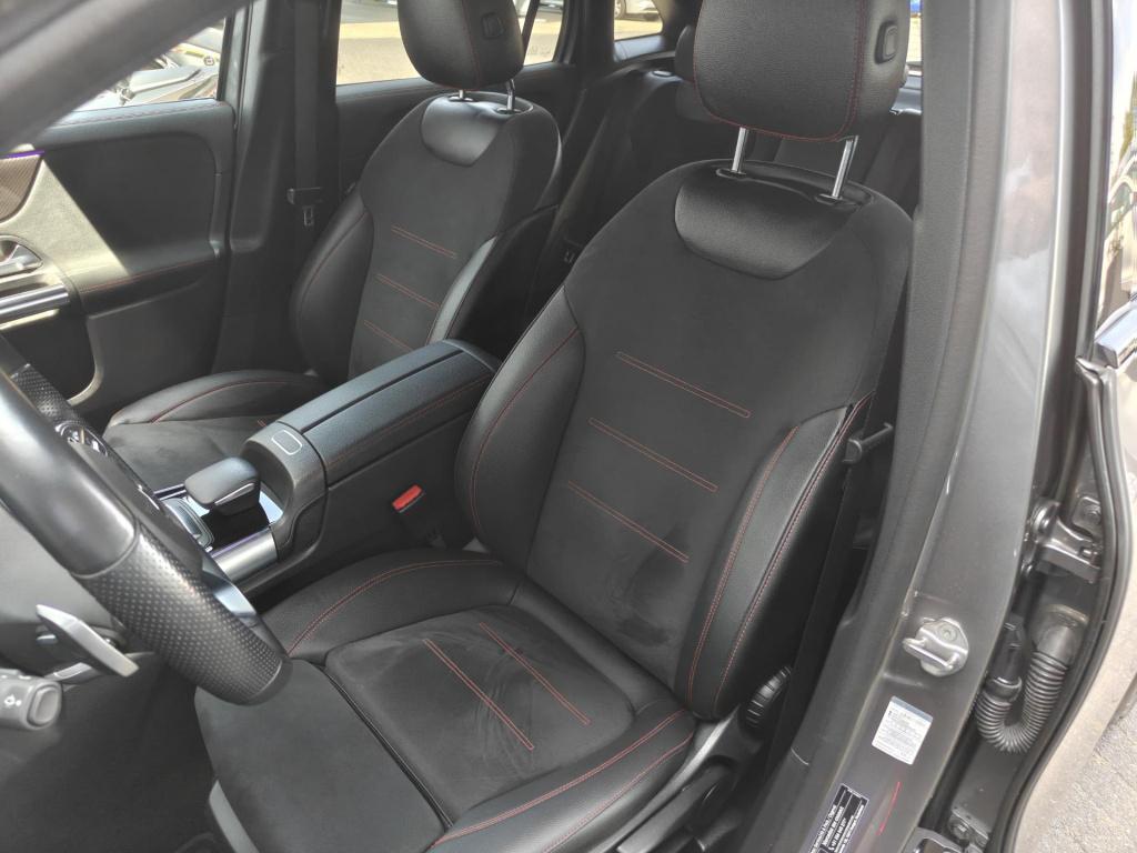 Mercedes-Benz Gla-klasse 180 amg line trekhaak/amg/clima/camera