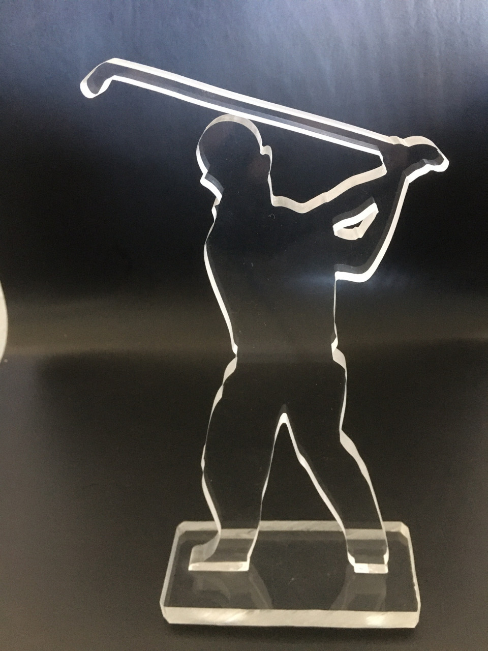 Golfspeler van plexiglas 20 cm hoog Heer