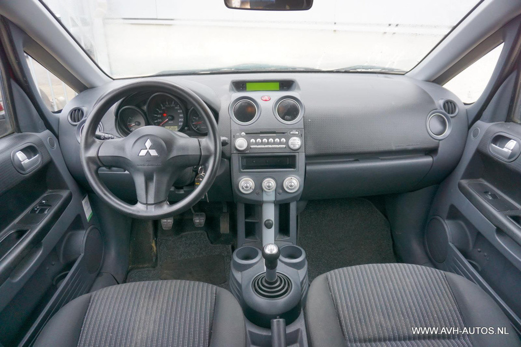 Mitsubishi Colt 1.3 invite+