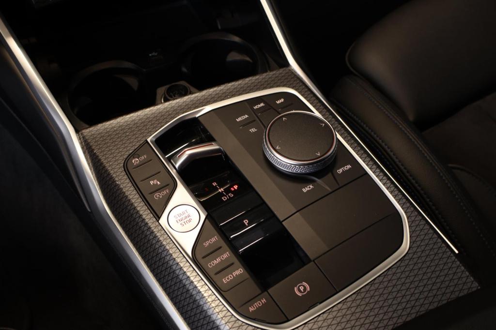 BMW 3-serie touring 330i high executive m sport, adaptive cruise, widescree