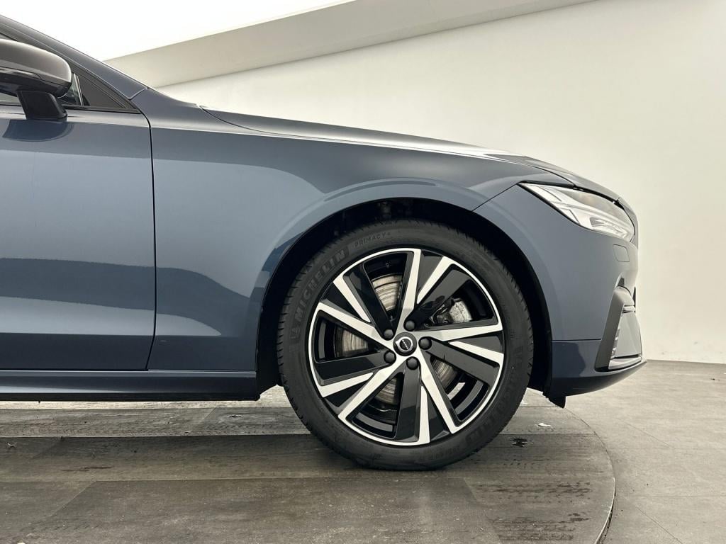 Volvo V90 t6 340pk recharge r-design| panodak| adap.cruise| camera| h&k so