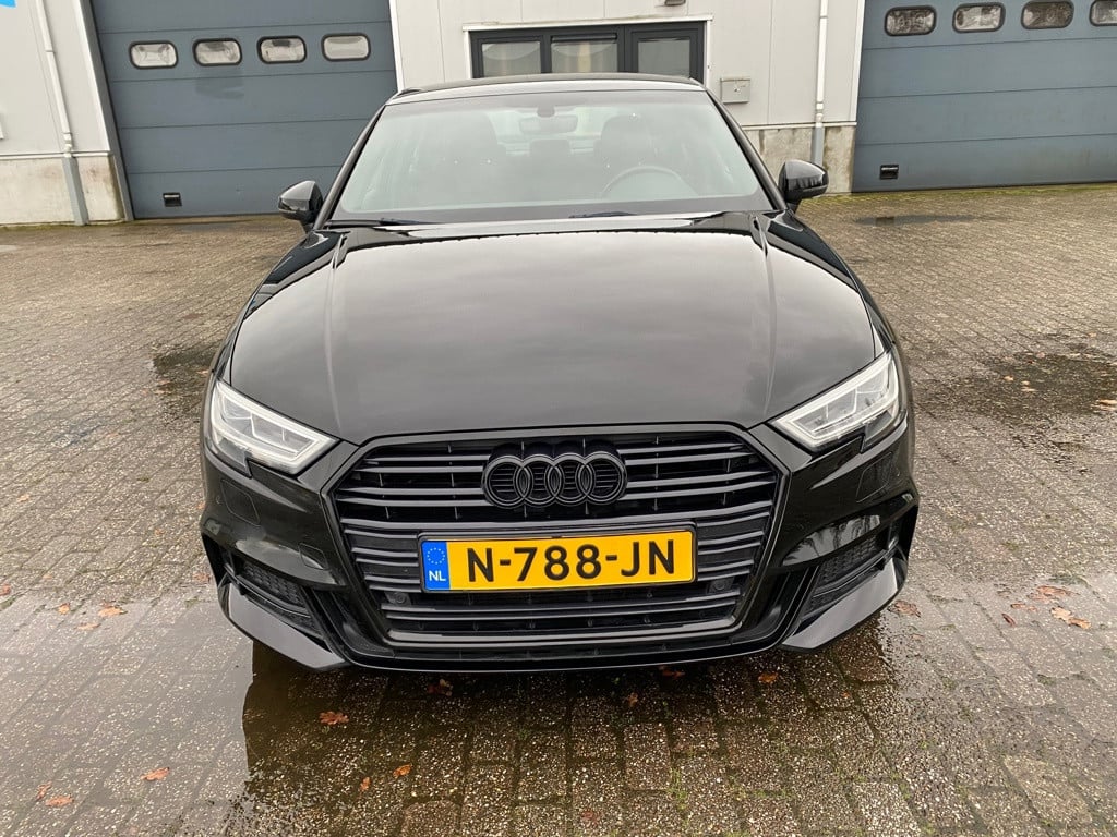Audi A3 limousine 1.5 tfsi cod sport s line edition
