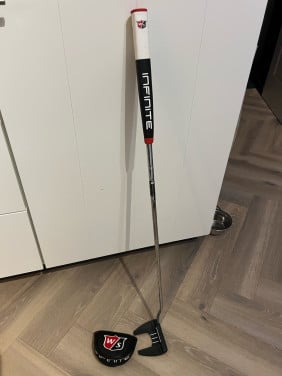 Wilson infinite bucktown putter 34”