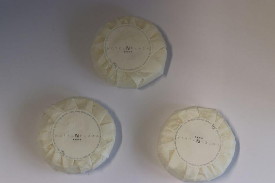 Hotel zeepjes 3 x 4,8 cm rond; Hotel Plaza 20g.
