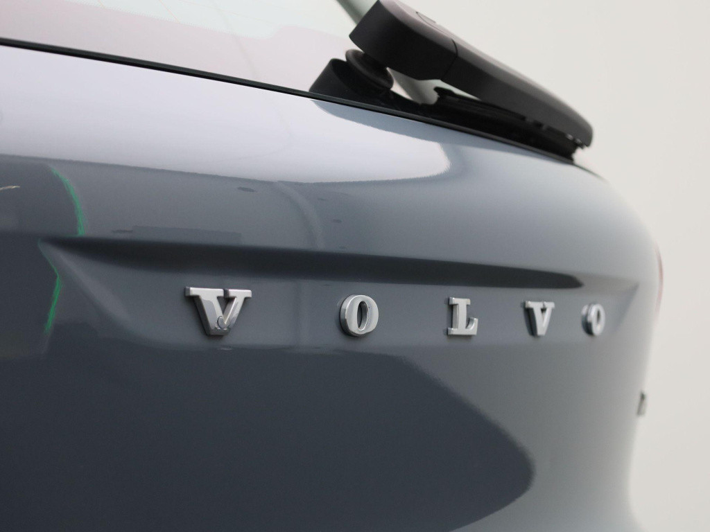 Volvo XC40 1.5 t3 momentum | automaat | lmv | navigatie | virtual cockpit |