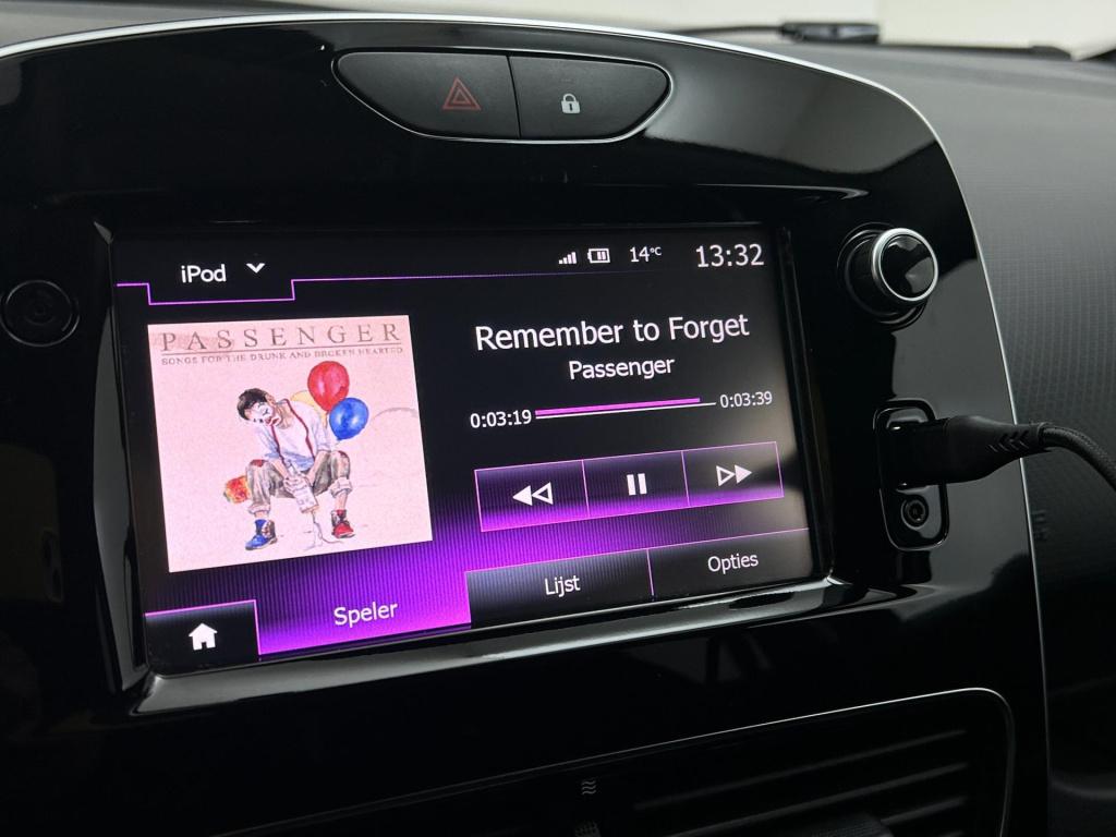 Renault Clio estate occasion 0.9 tce limited | zwart | airco | tweedehands 