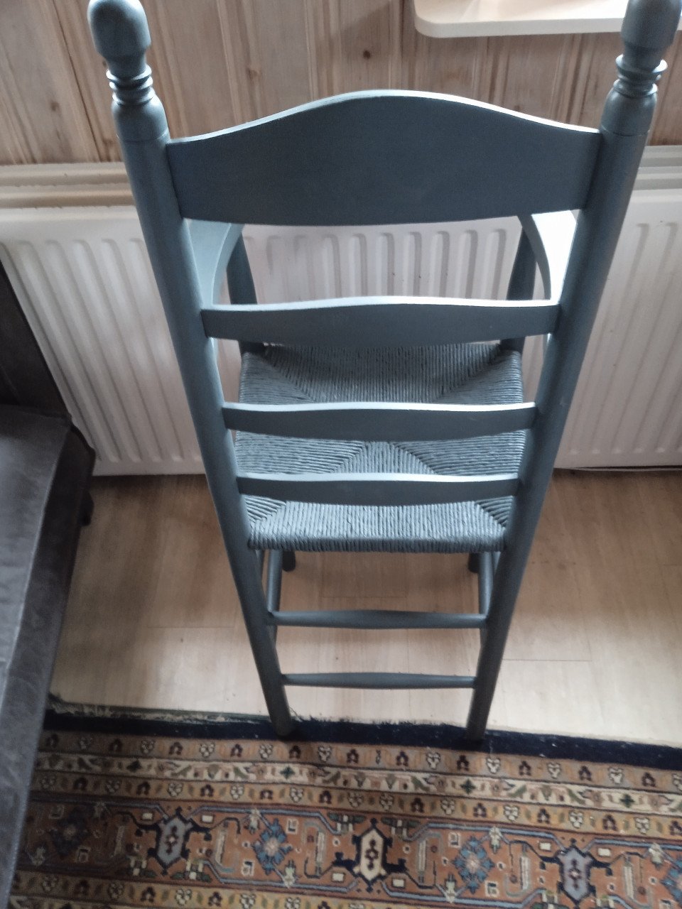 Antieke oude vintage kinderstoel