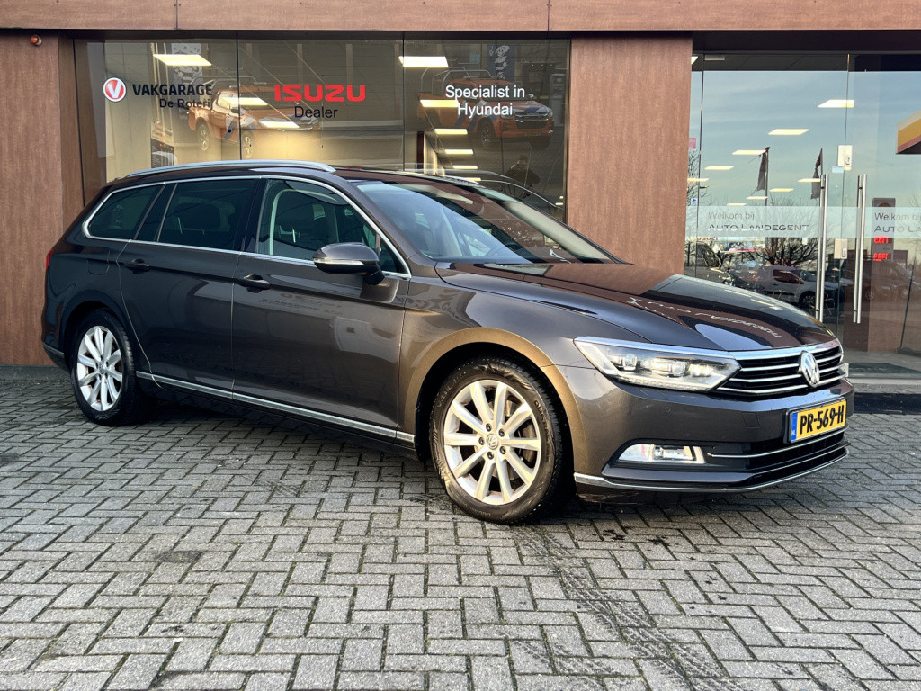 Volkswagen Passat variant highline automaat | bluetooth | camera | lederen 