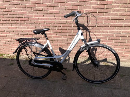 Nette damesfiets.