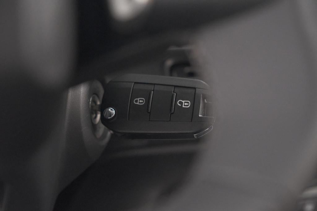 Citroen C3 Aircross 1.2 hybrid 145pk max | camera | dodehoekdetectie | appl