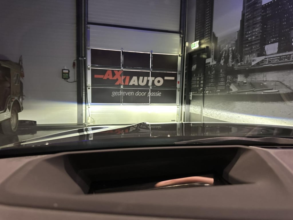 BMW 3-serie touring 330e xdrive *pano*360camera*sportstoelen*laser*