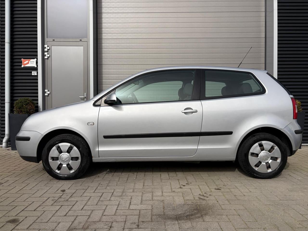 Volkswagen Polo - 1.4-16V Comfortline/Jaar APK/Airco/Cruise control/