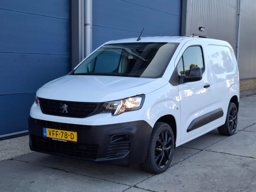 Peugeot Partner 1.5 bluehdi pro airco / cruise controle / n.a.p / euro 6