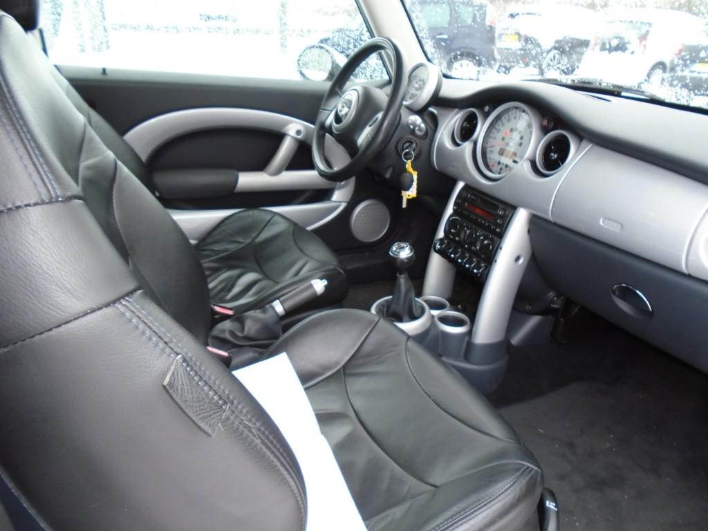 Mini Cooper 1.6 cooper