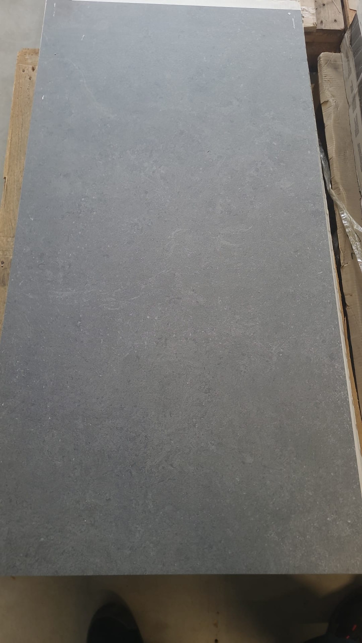 3030-145 12 m² antraciet tegels, 60x120 cm, van € 74,65/m²  voor