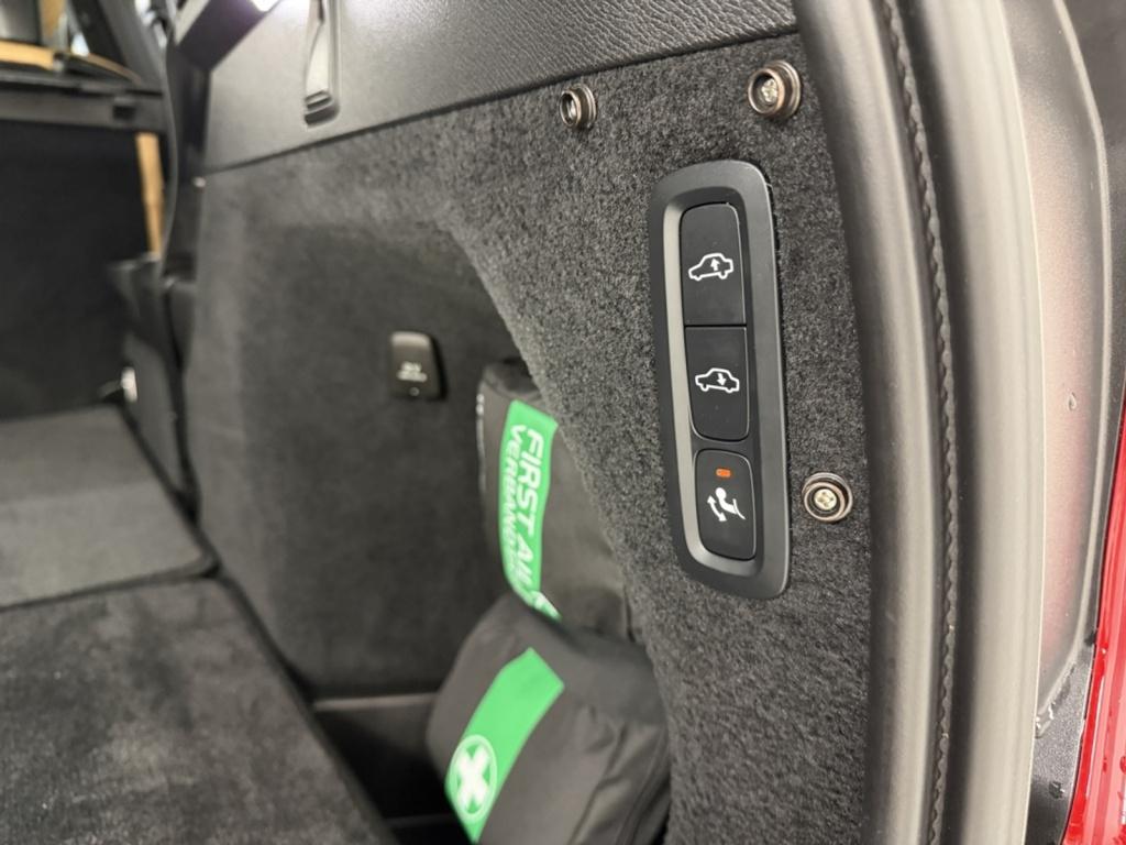 Volvo XC90 2.0 t8 plug-in hybrid awd ultra bright | luchtvering | b&w | mas