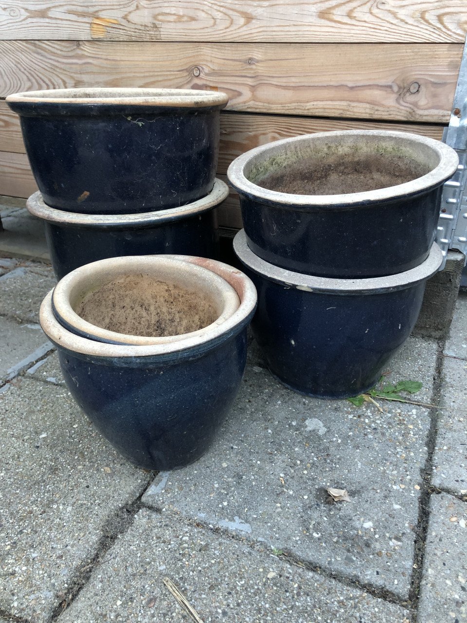 6 Aardewerken bloempotten