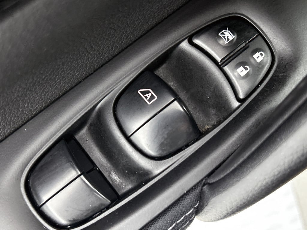 Nissan Qashqai 1.2 connect edition | panoramadak | trekhaak |