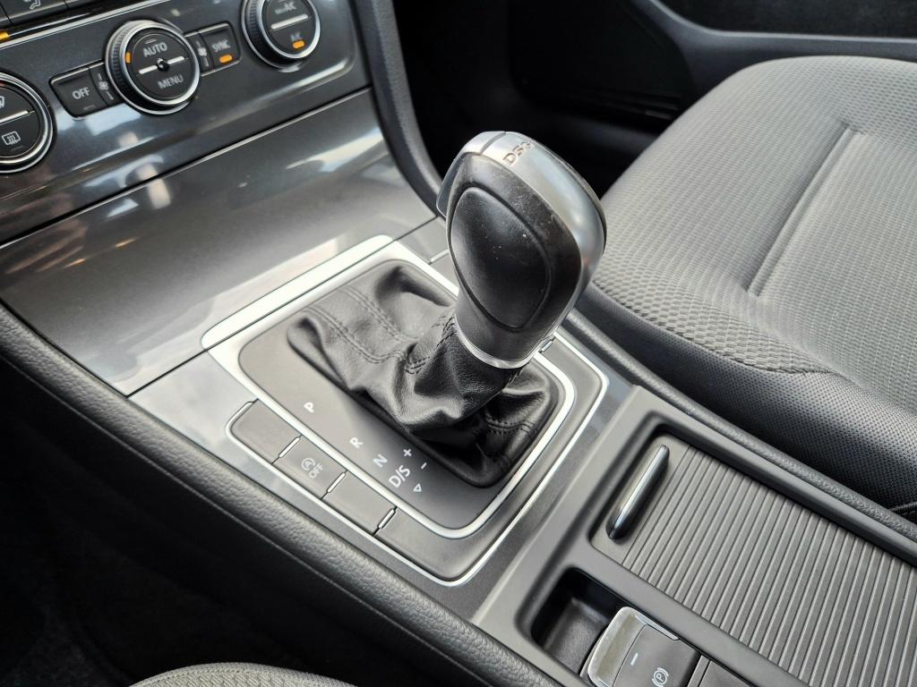Volkswagen Golf 1.5 tsi cl bns airco | automaat | stoelverwarming