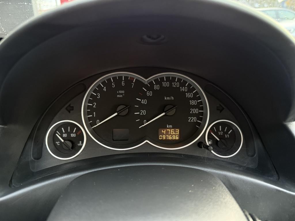 Opel Corsa 1.4-16v njoy automaat!