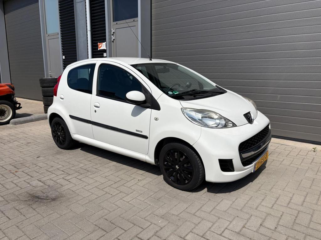 Peugeot 107 1.0-12v xs/80.000 nap/airco/2e eigenaar/leuke auto/