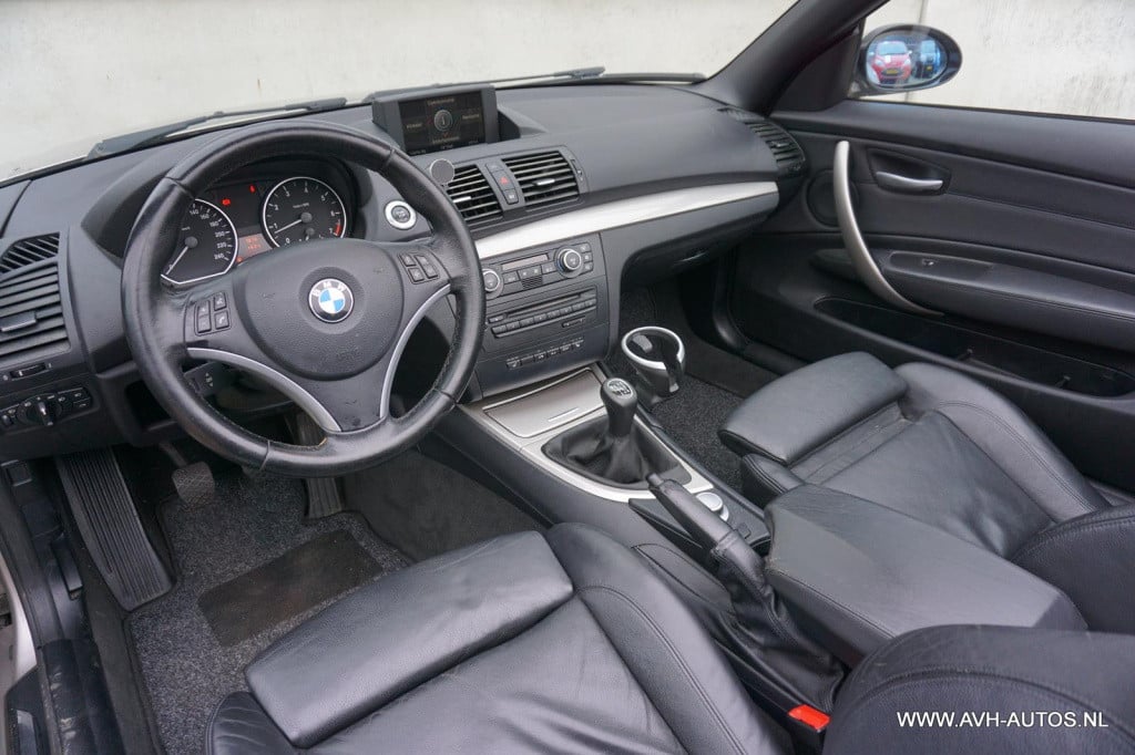 BMW 1 Serie cabrio 118i high executive