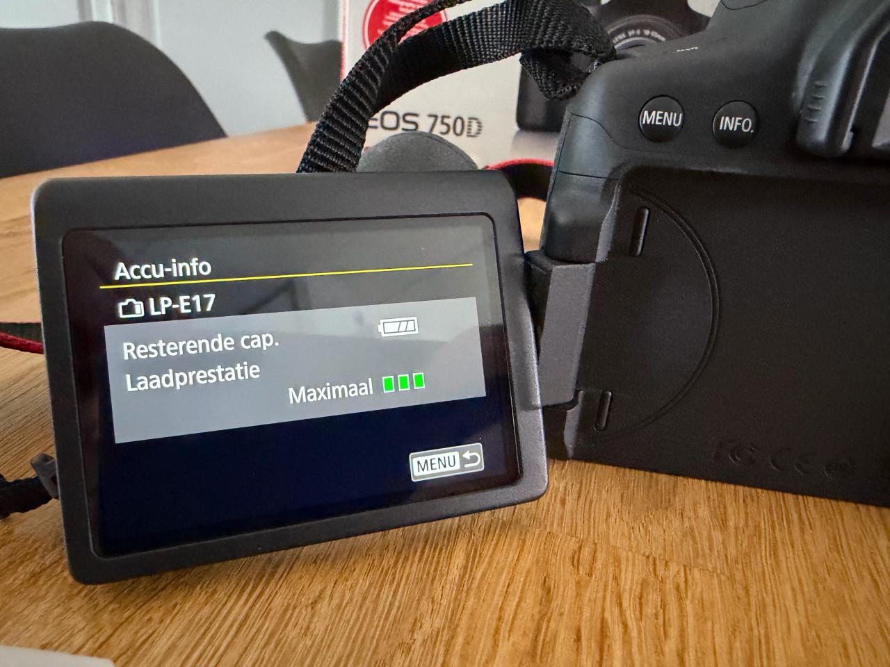 Canon EOS 750D