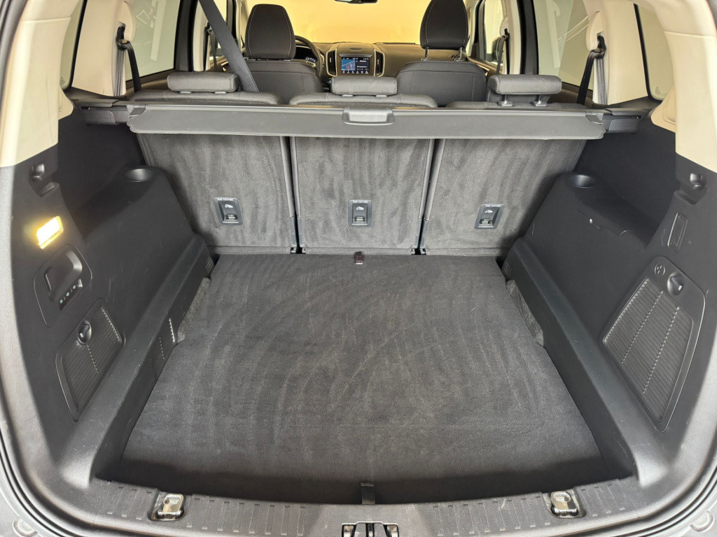 Ford S-Max 1.5 titanium