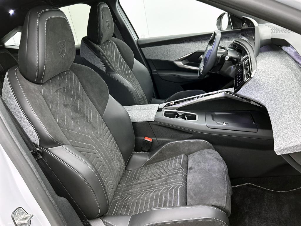 Peugeot 3008 hybrid 145 pk automaat gt | elektrische acherklep | adaptive c