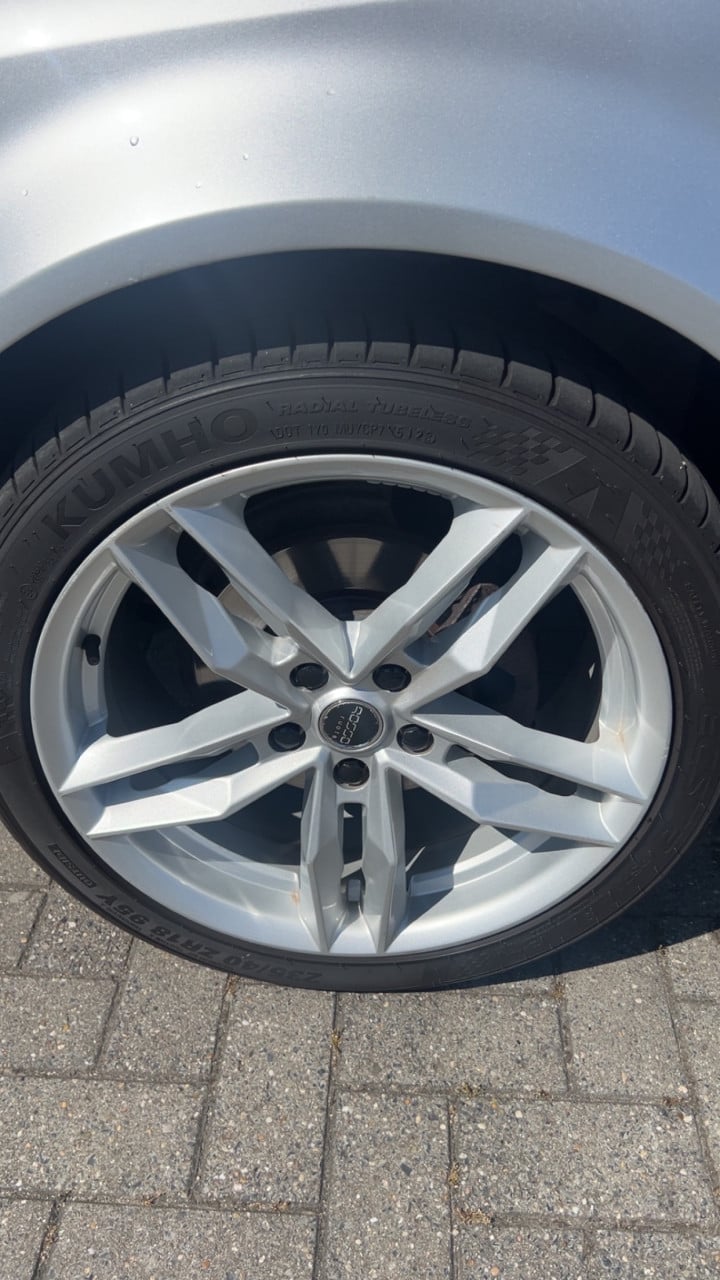 Audi A4 Limosine