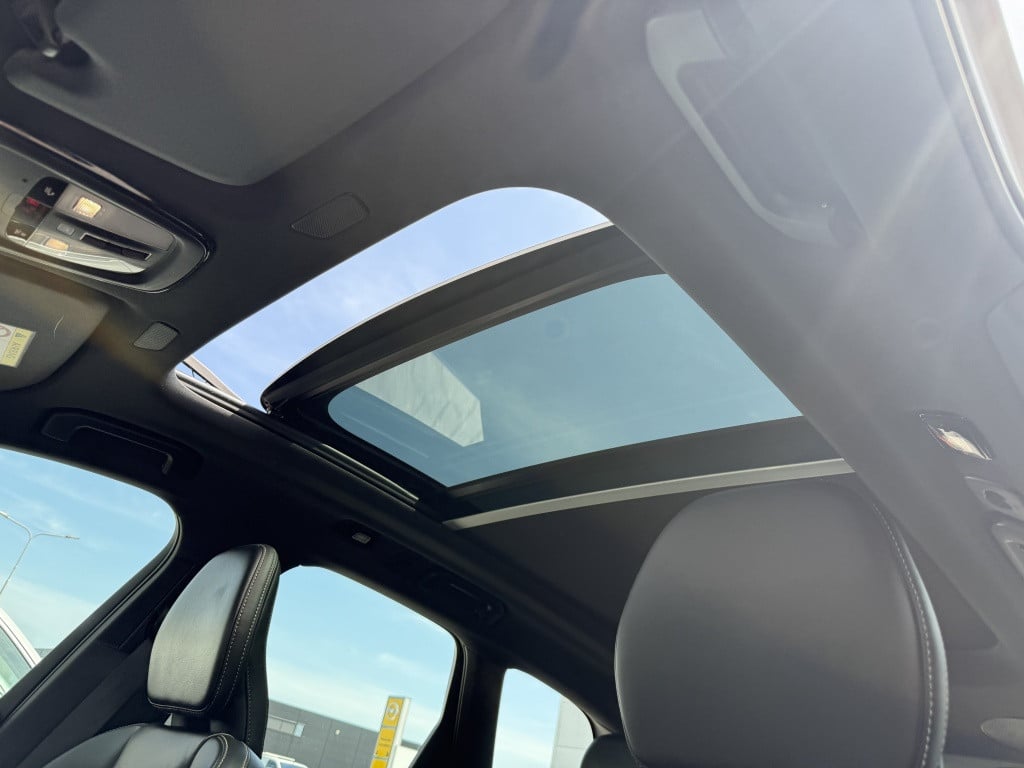 Volvo XC60 t6 340pk recharge r-design| adap.cruise| luchtvering| panodak| 2