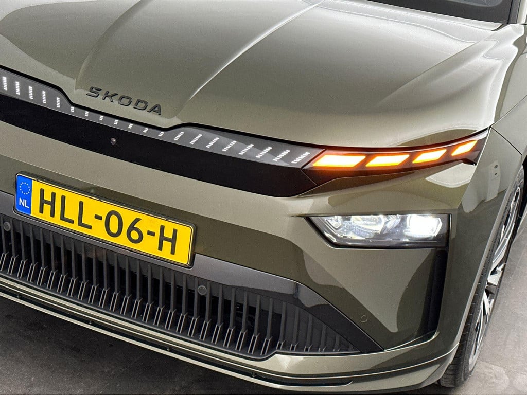 Skoda Enyaq Iv sportline elektromotor 210 kw / 286 pk suv elektri
