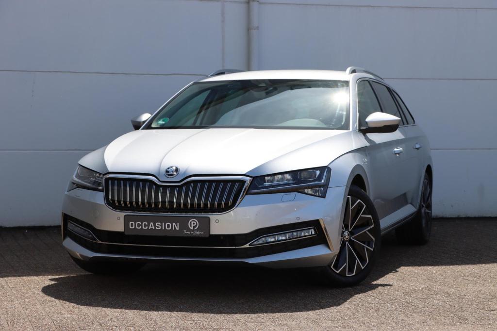 Skoda Superb combi 1.4 tsi iv laurin & klement 218pk dsg6 | soh 96,9% |