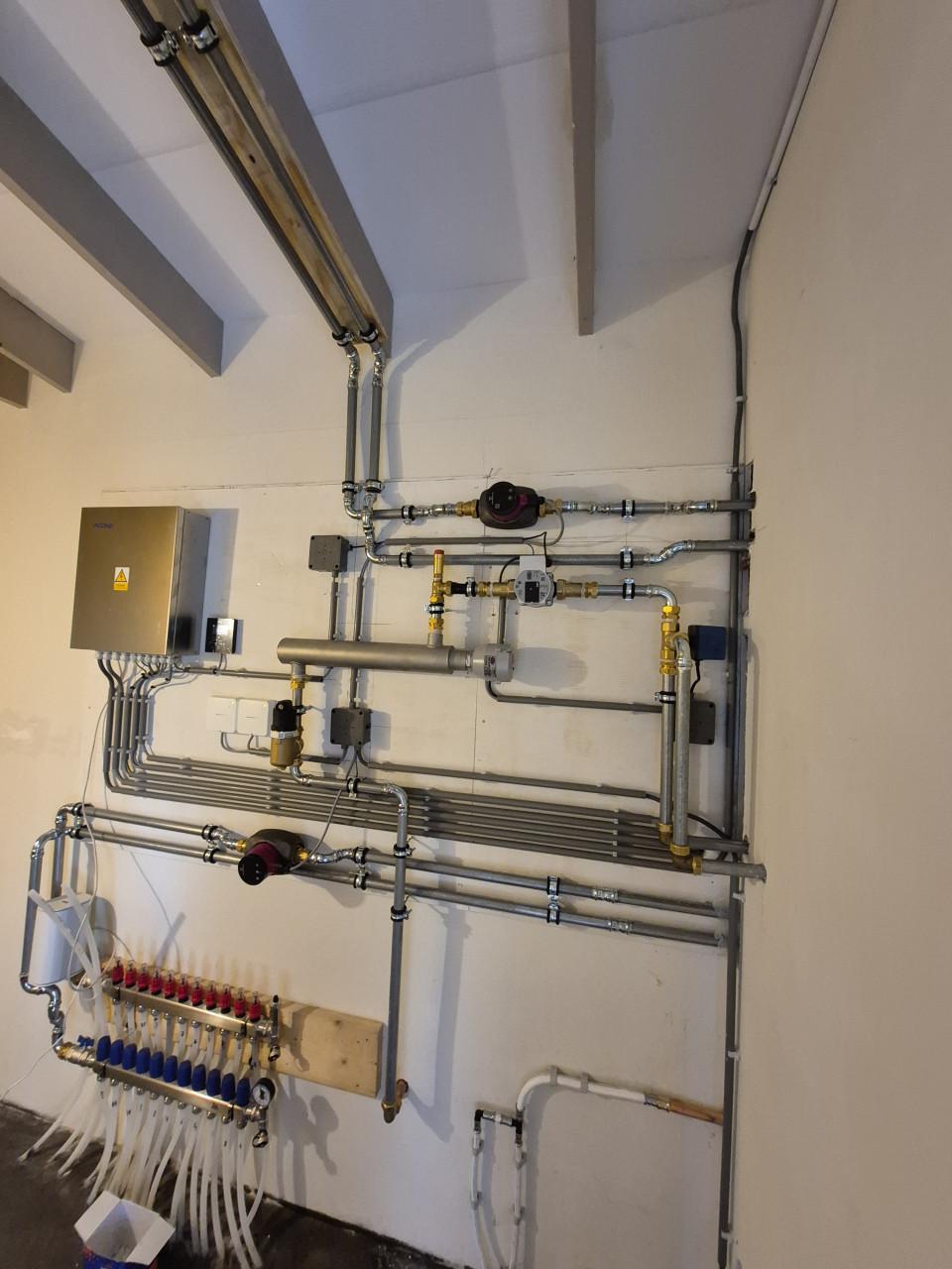 Technische instalatorska-warmtepompen, Airco,Elektrotechniek&Loodgieterij