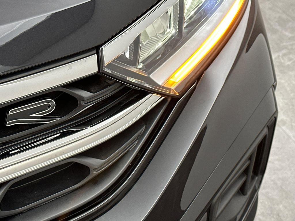 Volkswagen T-roc r-line 1.5 tsi dsg7 150pk black style