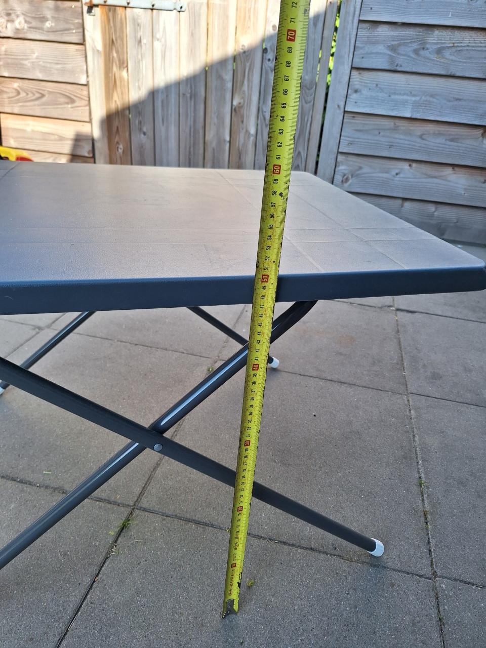 Campingtafel, laag