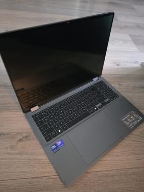 ASUS Vivobook 16 Flip OLED