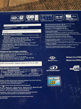Zgan complete Sony DPF-D72W 7 inch digitale fotolijst in doos....